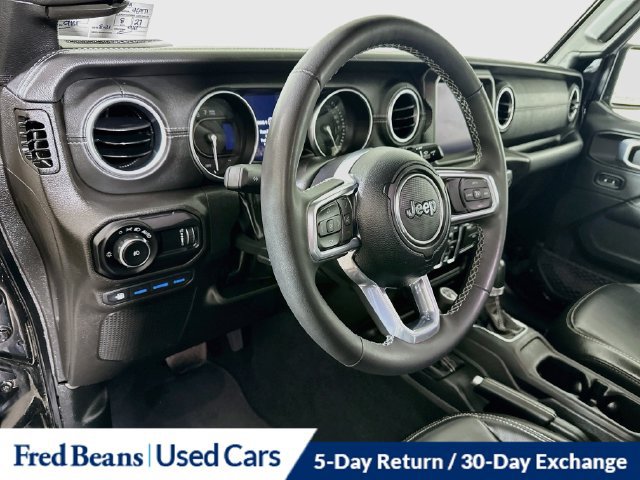 Used 2023 Jeep Wrangler Unlimited Sahara w/ Cold Weather Group AWD/4WD image 13
