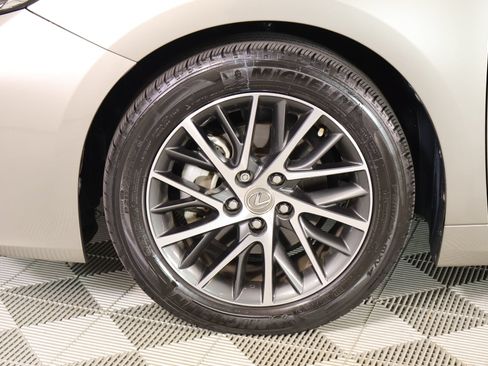 Used 2017 Lexus ES 350 w/ Luxury Package FWD image 19