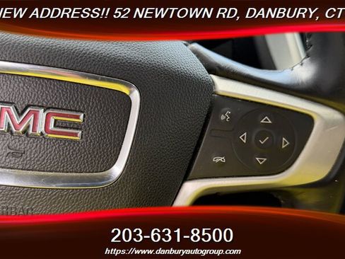 Used 2018 GMC Terrain SLE w/ Driver Convenience Package AWD/4WD image 19