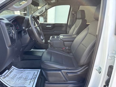 Used 2023 Chevrolet Silverado 1500 W/T w/ Trailering Package image 9