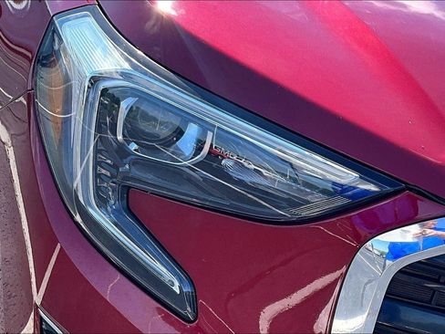 Used 2018 GMC Terrain SLE w/ Driver Convenience Package AWD/4WD image 30