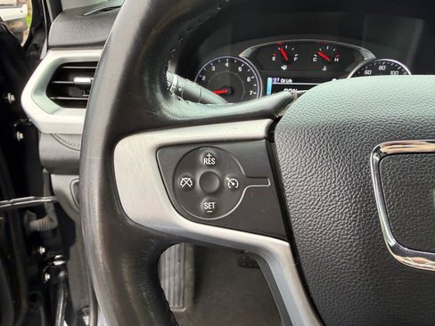 Used 2019 GMC Acadia SLT image 38