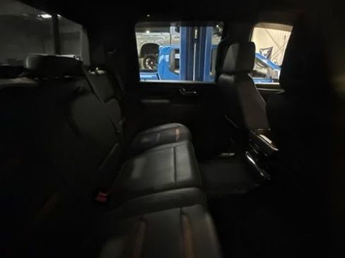 Used 2024 GMC Sierra 2500 AT4 w/ AT4 Premium Plus Package AWD/4WD image 11