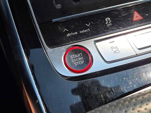 Used 2023 Audi SQ7 Prestige AWD/4WD image 36