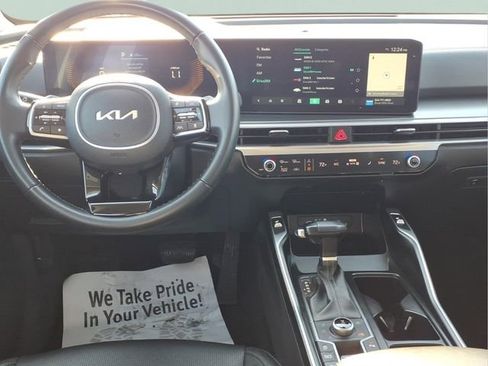 Used 2024 Kia Sorento S image 5