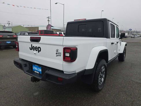 Used 2022 Jeep Gladiator Sport image 5