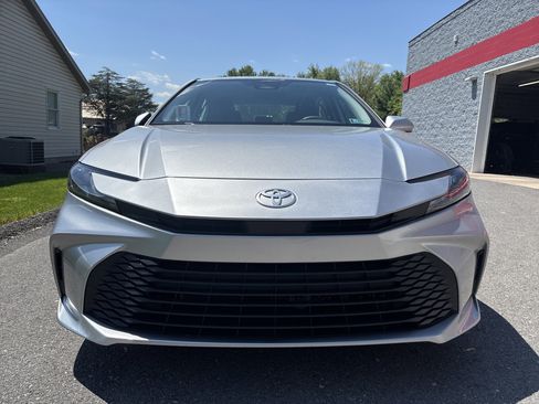 Certified 2025 Toyota Camry LE FWD image 9