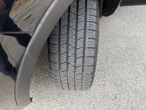 Used 2019 Ford Explorer XLT w/ Equipment Group 201A image 15