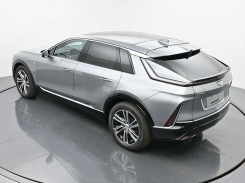 New 2025 Cadillac Lyriq Luxury image 25