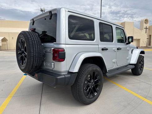 Used 2024 Jeep Wrangler Unlimited Sahara image 5