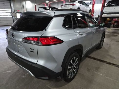 Used 2024 Toyota Corolla Cross XLE w/ Convenience Package image 8