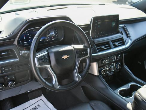 Used 2024 Chevrolet Suburban LT image 14