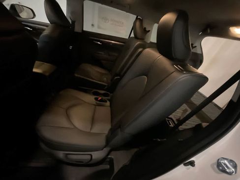 New 2026 Toyota Highlander Limited AWD/4WD image 23