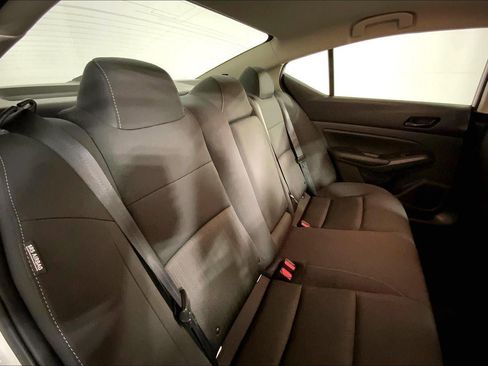 Used 2025 Nissan Altima 2.5 SV FWD image 23