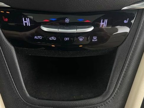 Used 2017 Cadillac XT5 Luxury w/ Driver Awareness Package image 40