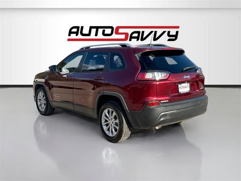Used 2021 Jeep Cherokee Latitude w/ Mopar Interior Package image 5