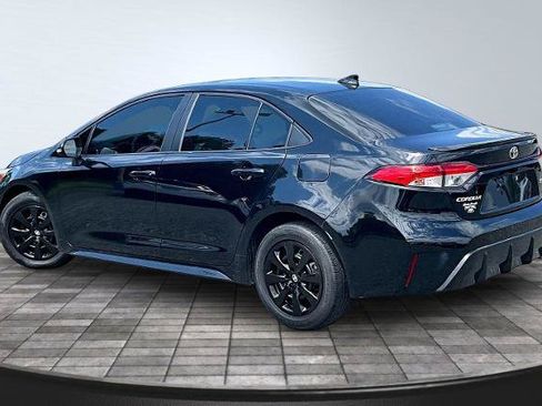 Used 2024 Toyota Corolla SE FWD image 2