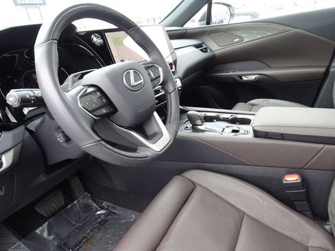 Used 2024 Lexus RX 350 AWD image 12