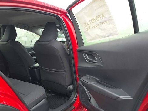 New 2025 Toyota Prius SE image 14