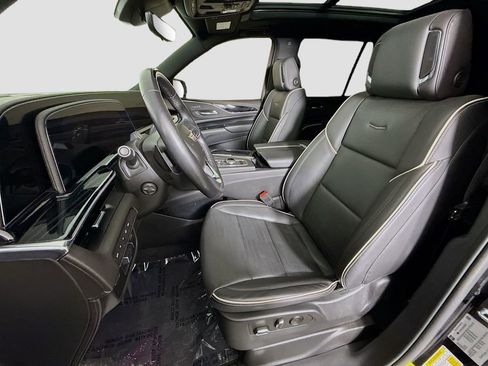 Used 2023 Cadillac Escalade Sport w/ LPO, Illumination Package image 21