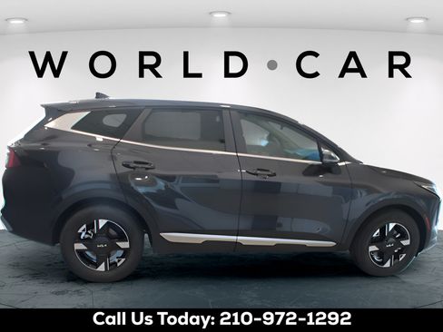 Used 2026 Kia Sportage LX w/ LX Convenience Package FWD image 2