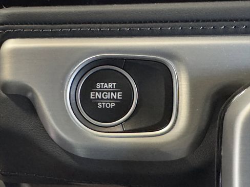 Used 2024 Mercedes-Benz G 550 image 17