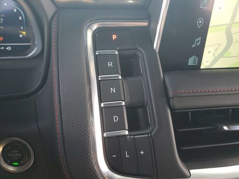 Used 2024 Chevrolet Suburban RST w/ Luxury Package RWD image 22