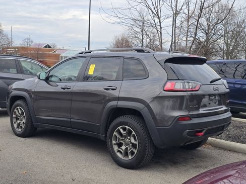 Used 2020 Jeep Cherokee Trailhawk w/ Cold Weather Group image 4