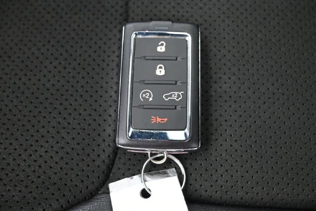 Used 2022 Jeep Grand Cherokee Trailhawk w/ ADV Protech Group II AWD/4WD image 27