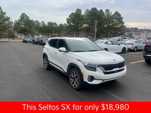 Used 2021 Kia Seltos SX w/ SX Sunroof Package image 9