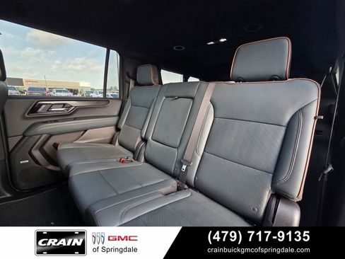 Used 2025 GMC Yukon XL AT4 AWD/4WD image 24