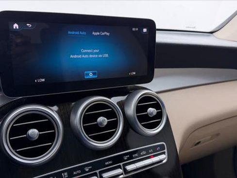 Used 2021 Mercedes-Benz GLC 300 image 32