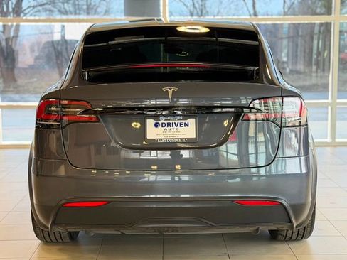 Used 2022 Tesla Model X image 11