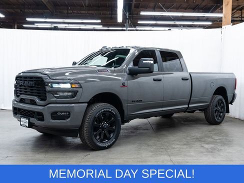 New 2026 RAM 3500 Big Horn AWD/4WD image 3