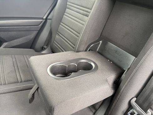 Used 2022 Volkswagen Tiguan S image 3