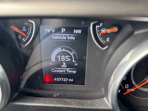 Used 2018 Jeep Wrangler Unlimited Sport image 8