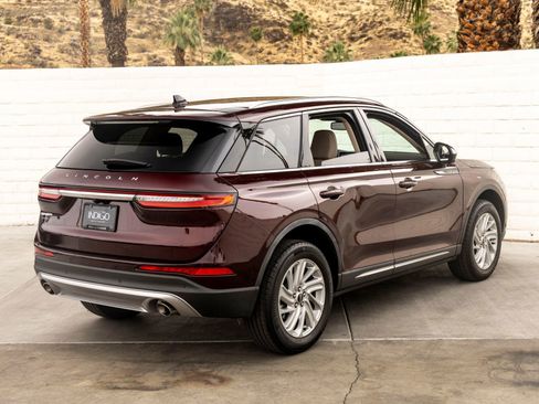 Used 2021 Lincoln Corsair FWD w/ Convenience Package image 10