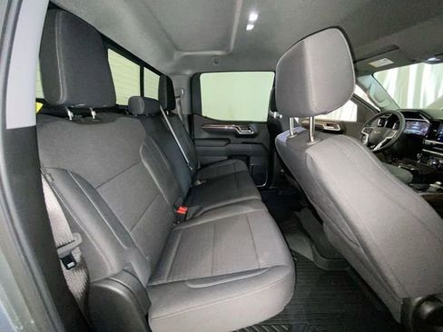 Used 2025 Chevrolet Silverado 1500 LT Trail Boss w/ Convenience Package II image 31