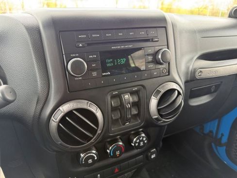 Used 2012 Jeep Wrangler Unlimited Sport w/ PWR Convenience Group AWD/4WD image 23