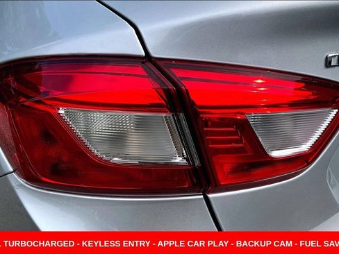 Used 2018 Chevrolet Cruze LS FWD image 22