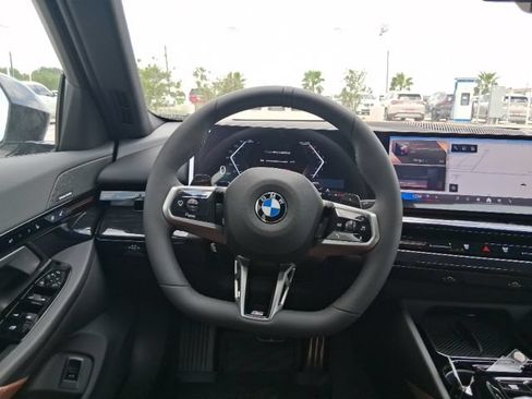 New 2026 BMW 530i w/ M Sport Package RWD image 9