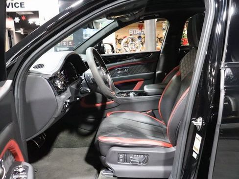Used 2021 Bentley Bentayga Speed AWD/4WD image 31