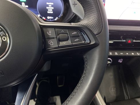 Used 2024 Alfa Romeo Tonale Veloce image 22