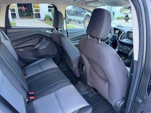 Used 2018 Ford Escape SE w/ SE Sync 3 Package AWD/4WD image 15