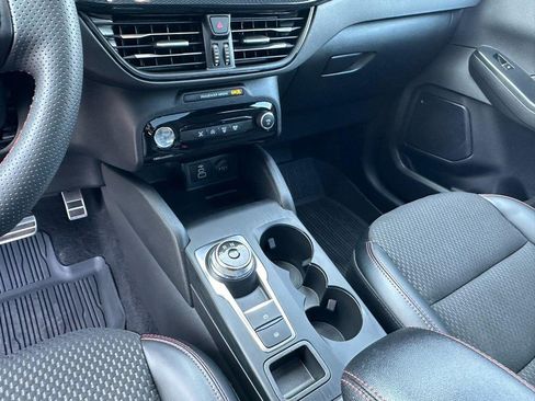 Used 2024 Ford Escape ST-Line w/ Tech Pack #1 AWD/4WD image 9