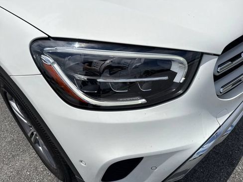 Used 2022 Mercedes-Benz GLC 300 4MATIC image 10