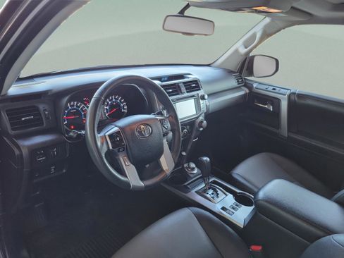 Used 2018 Toyota 4Runner SR5 image 6