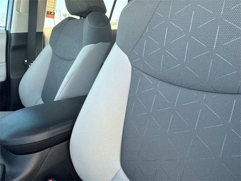 Used 2021 Toyota RAV4 XLE image 18