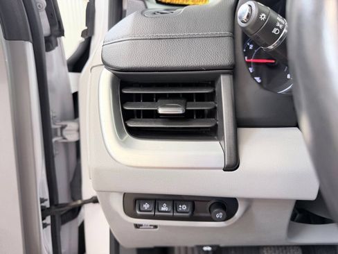 Used 2022 GMC Terrain SLT w/ Infotainment Package II AWD/4WD image 41