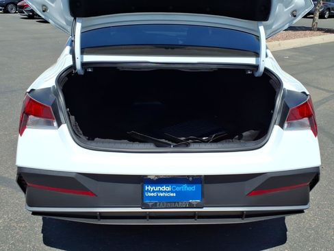 Certified 2025 Hyundai Elantra Sport FWD image 10